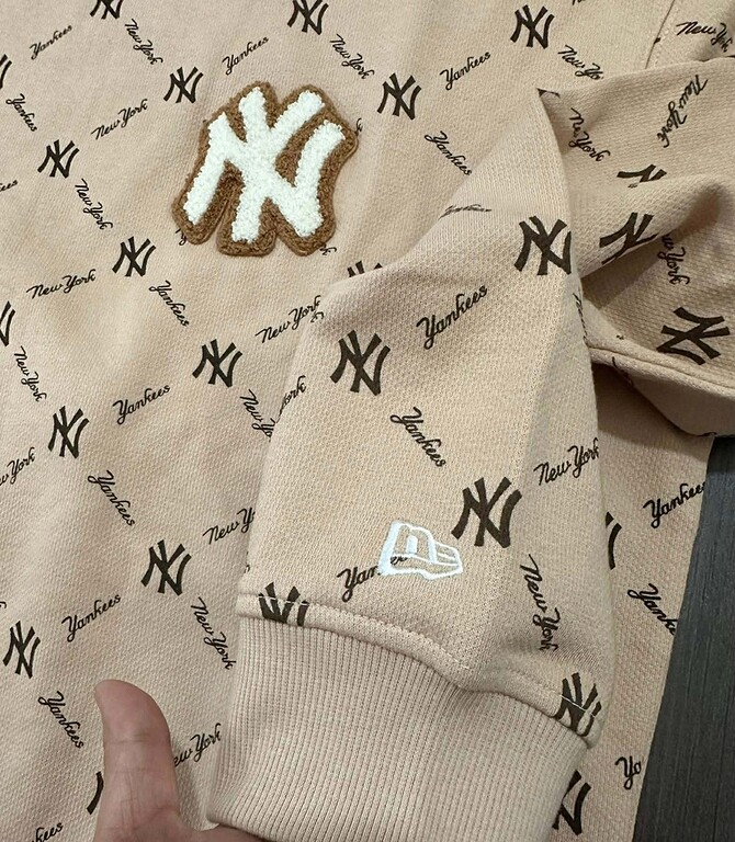 CA43EA2D-5F92-476A-8A48-1570C449945B_1_105_c