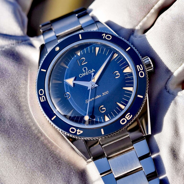 2021-Omega-Seamaster-300-steel-blue-dial-234.30.41.21.03.001-7_edit_141141162335755