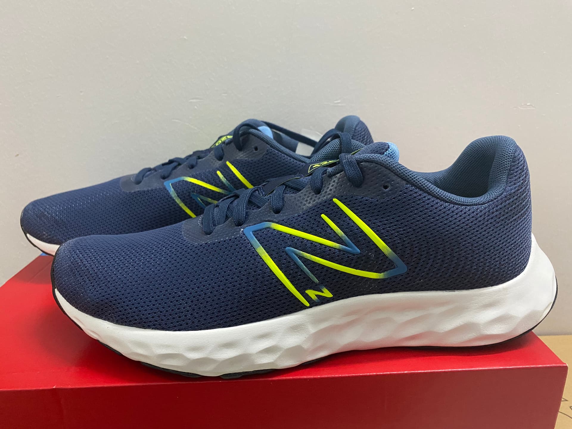 G nhanh gi y New Balance.KT 22h41 ng y 27.12 C C TH C KH C