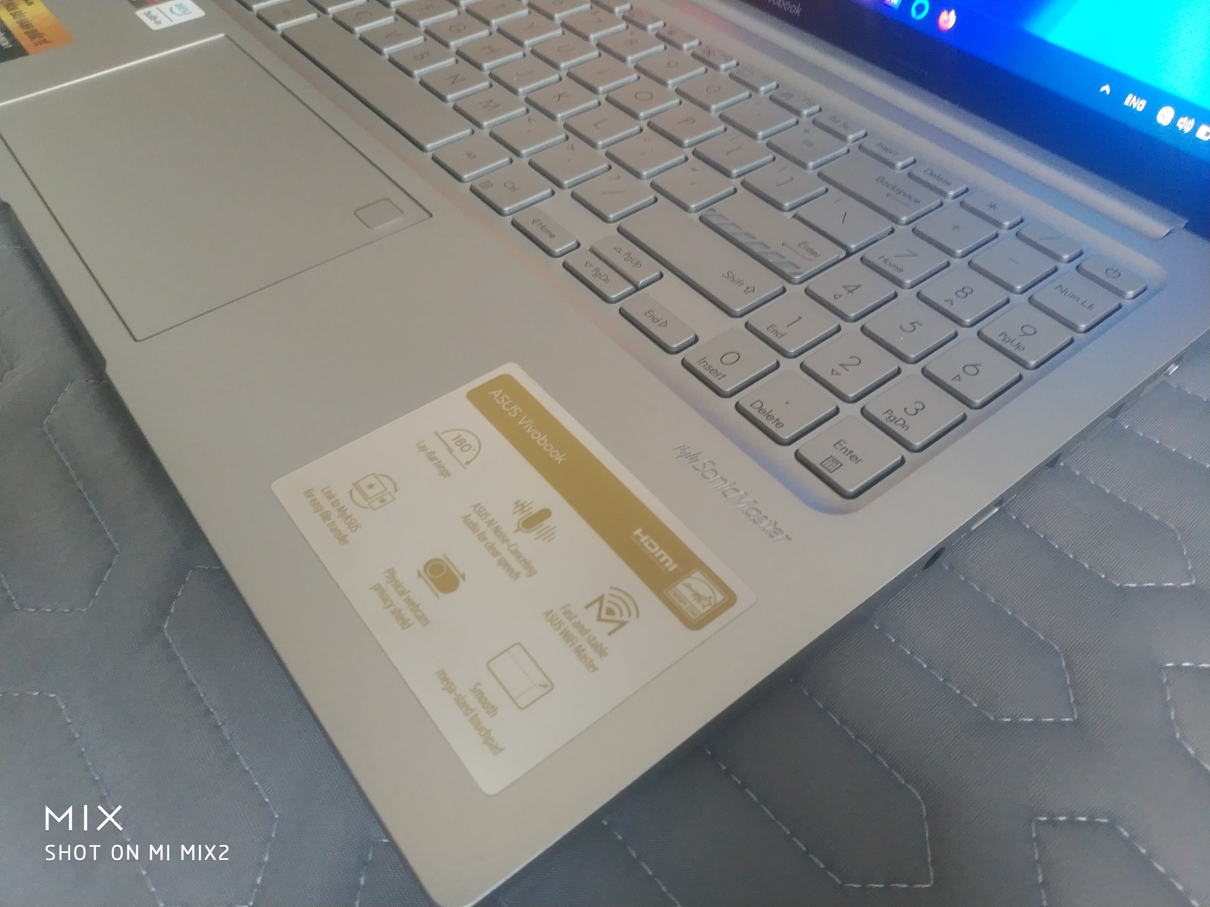 Ultrabook Asus Vivobook 15x OLED M1503QA: Ryzen 7 5800H/8G/512G SSD/15 ...