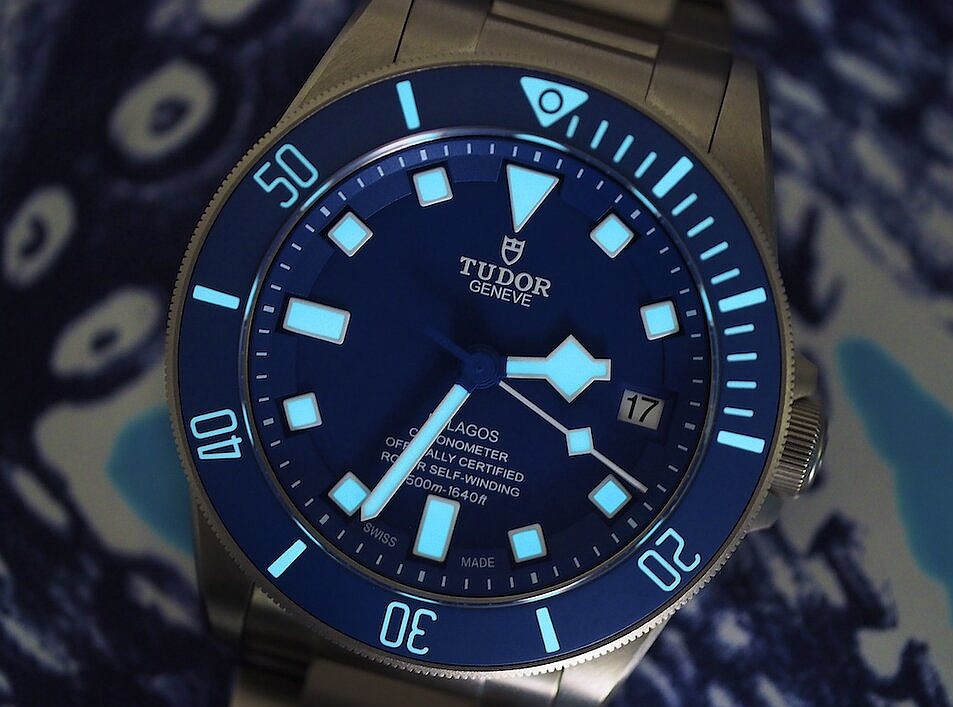Tudor+Pelagos+Blue+Lume+Shot_edit_1454589121808776